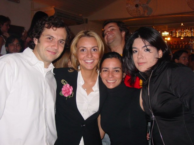 Danilo, Tata, Val e Re.JPG, 60587 bytes, 30/10/2004