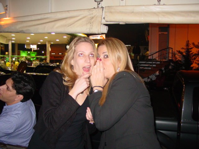 Dea e Ju 6.JPG, 62302 bytes, 30/10/2004