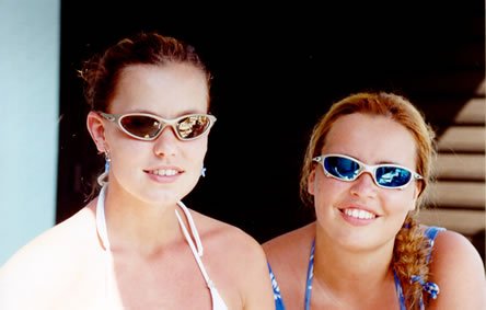 Nagy sisters.jpg, 22778 bytes, 3/12/2001