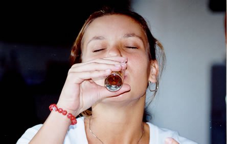 Erica tequila parte 1.jpg, 18849 bytes, 3/12/2001